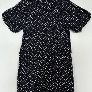 Black and White Sheath Mini Dress with Puff Sleeves